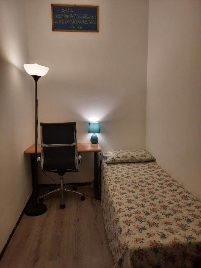 Nice And Quiet Accommodation In The City Center 米兰 外观 照片